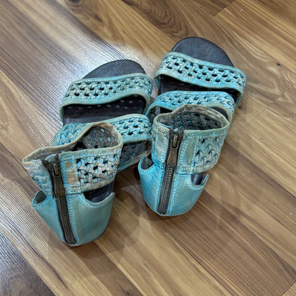ROAN Women’s Beige and Aqua Woven Strap Sandals - Picture 3 of 3